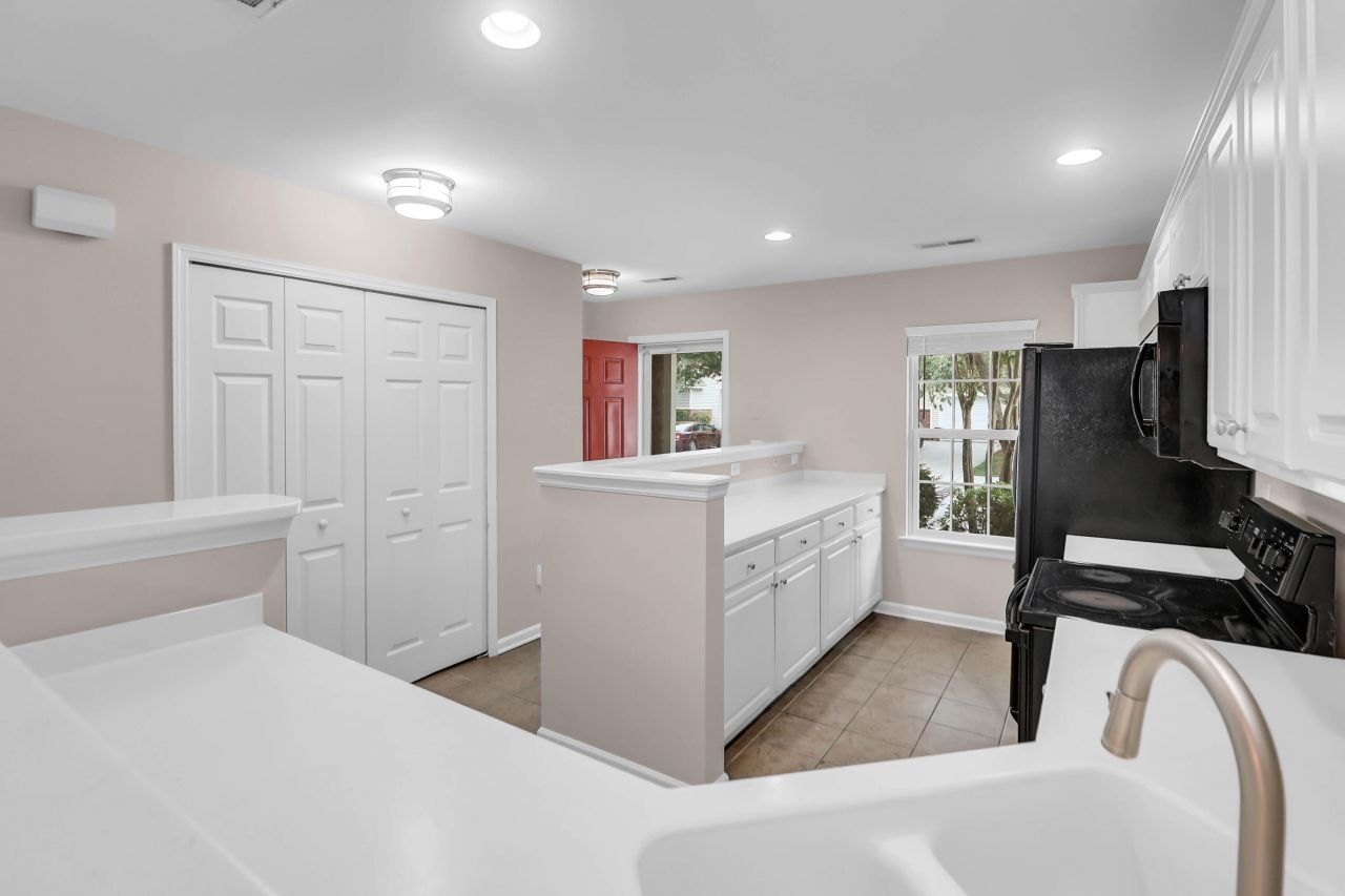 8712 Grassy Oak Trail Photo 7