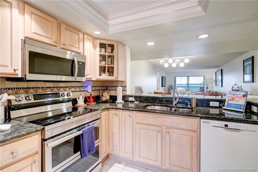 10 NE Plantation Road, Unit 101, Stuart, FL 34996 Photo