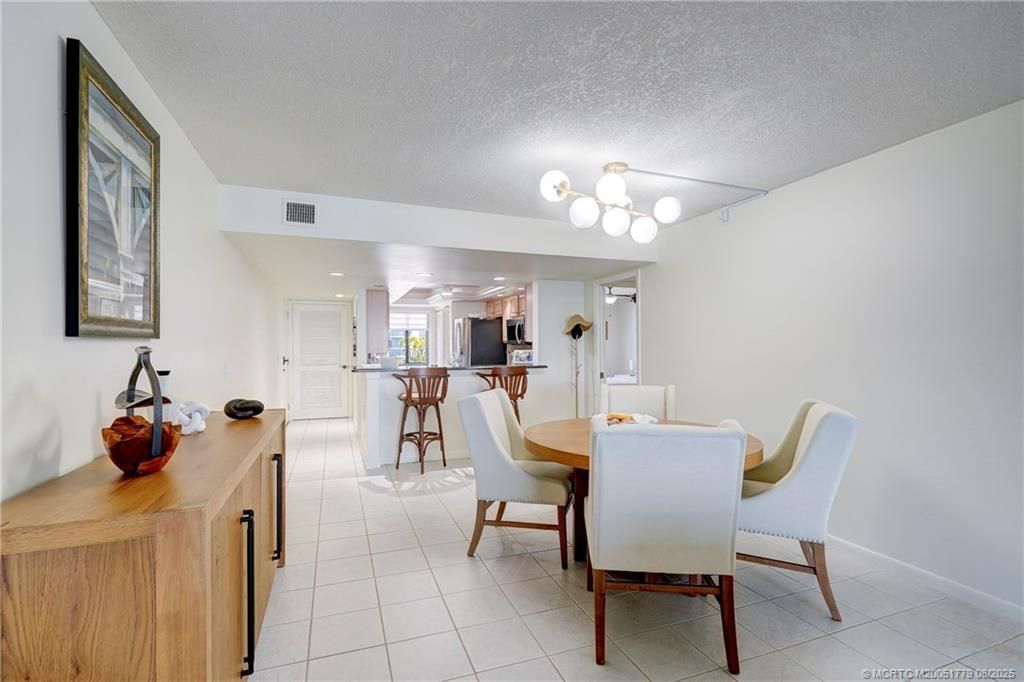 10 NE Plantation Road, Unit 101, Stuart, FL 34996 Photo