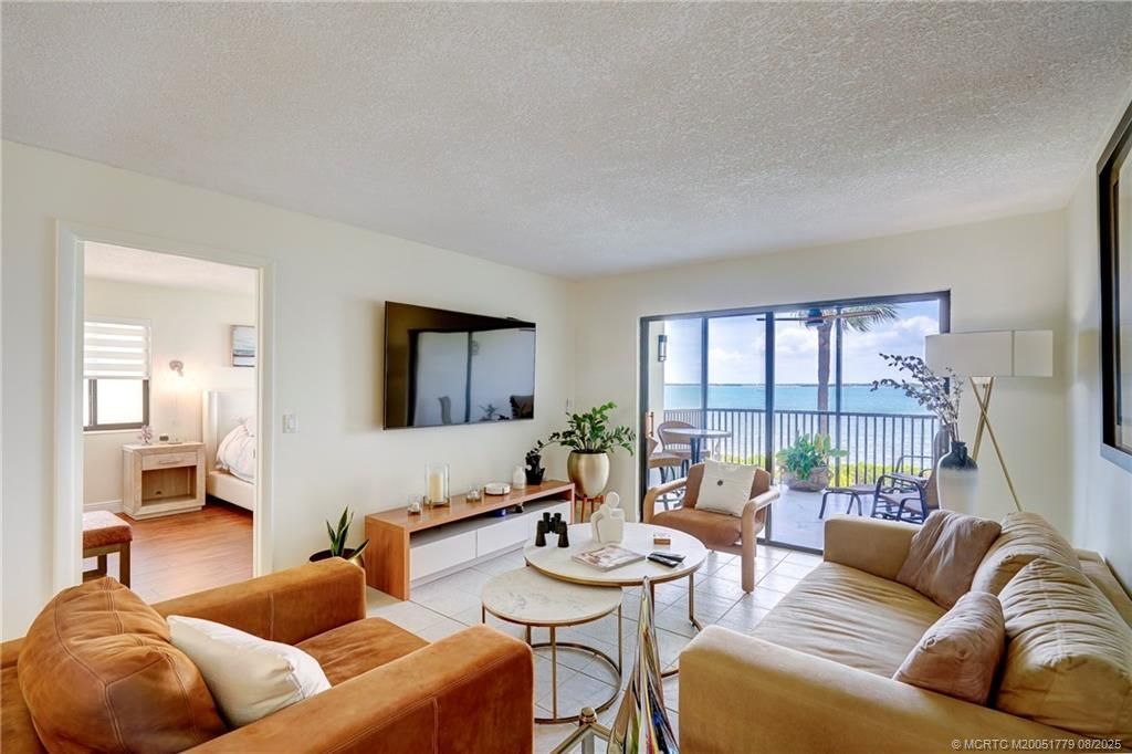 10 NE Plantation Road, Unit 101, Stuart, FL 34996 Photo