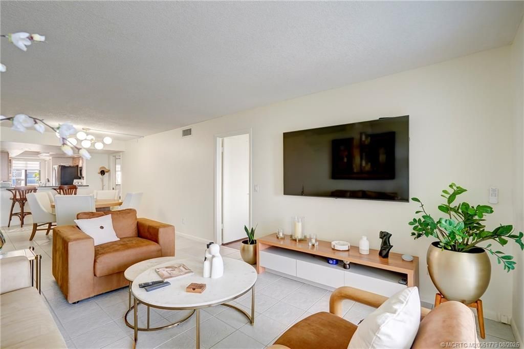 10 NE Plantation Road, Unit 101, Stuart, FL 34996 Photo