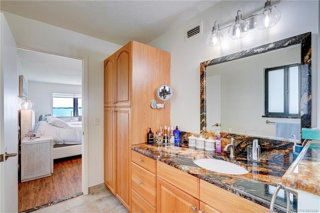 10 NE Plantation Road, Unit 101, Stuart, FL 34996 Photo
