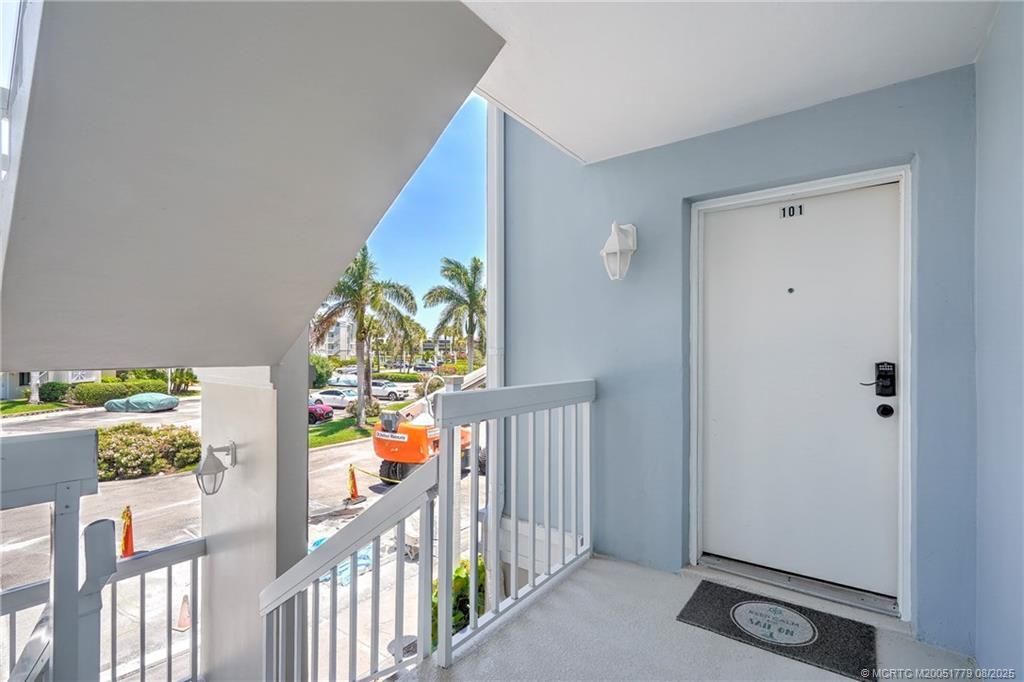 10 NE Plantation Road, Unit 101, Stuart, FL 34996 Photo