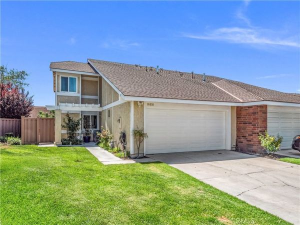 16610 Shinedale Drive, Canyon Country, CA 91387