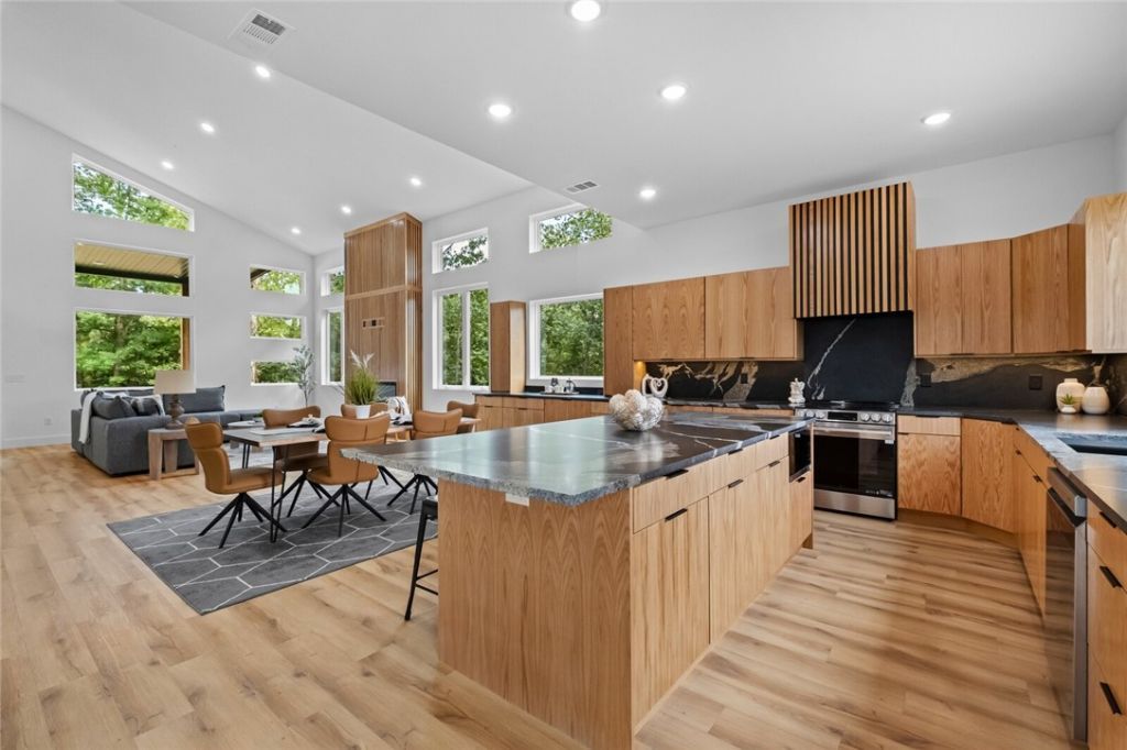 20 Stretford Drive, Bella Vista, AR 72714 Main Photo