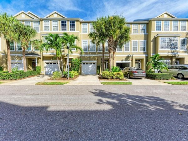 3047 POINTEVIEW DRIVE, TAMPA, FL 33611