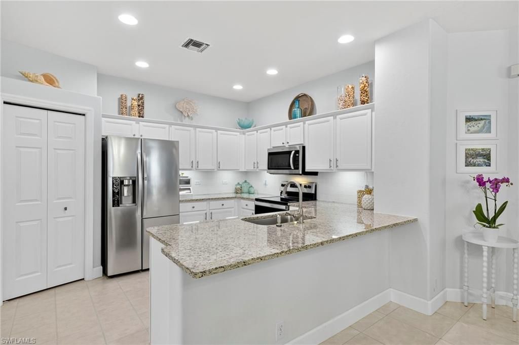 8793 Middlebrook Dr, Fort Myers, FL 33908 Photo