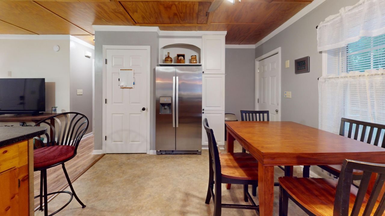 2677 Louise Drive Photo 27