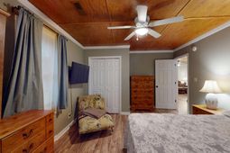 2677 Louise Drive photo 4