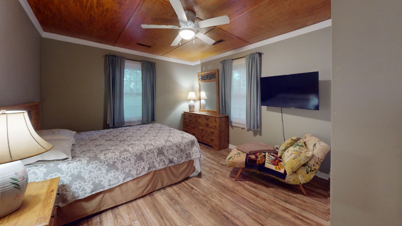 2677 Louise Drive Photo 5