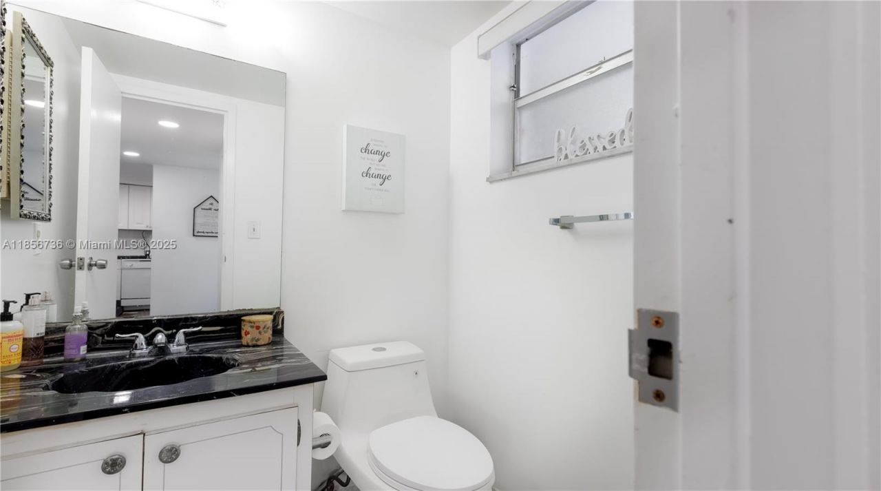 8321 Sands Point Blvd, Unit D205, Tamarac, FL 33321 Photo