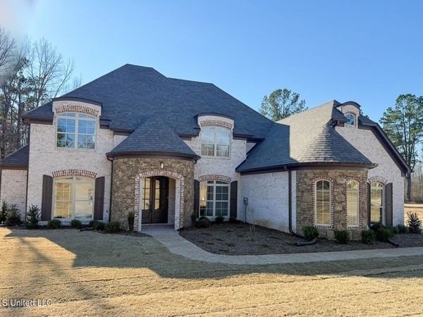 427 Poplar Lane, Holly Springs, MS 38635