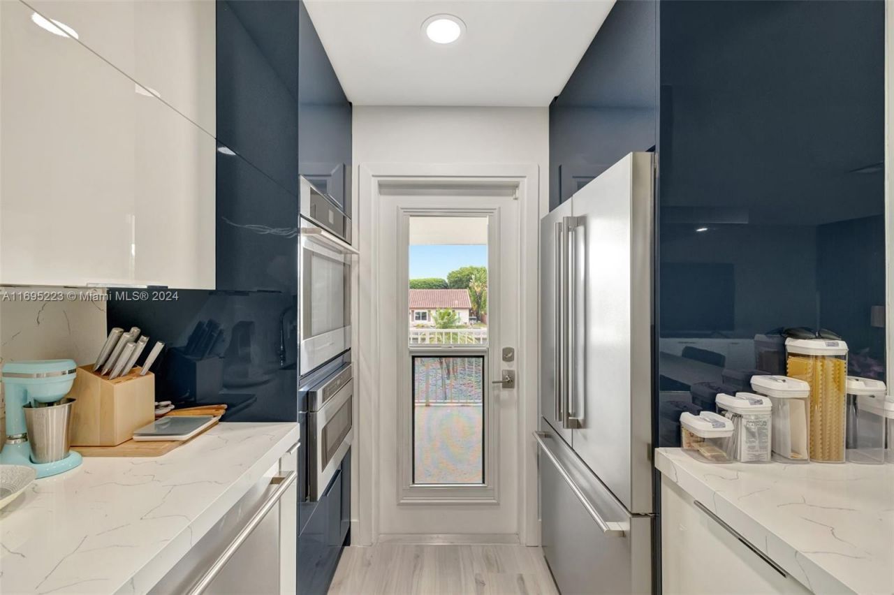 2866 NE 30th St, Unit 19, Fort Lauderdale, FL 33306 Photo