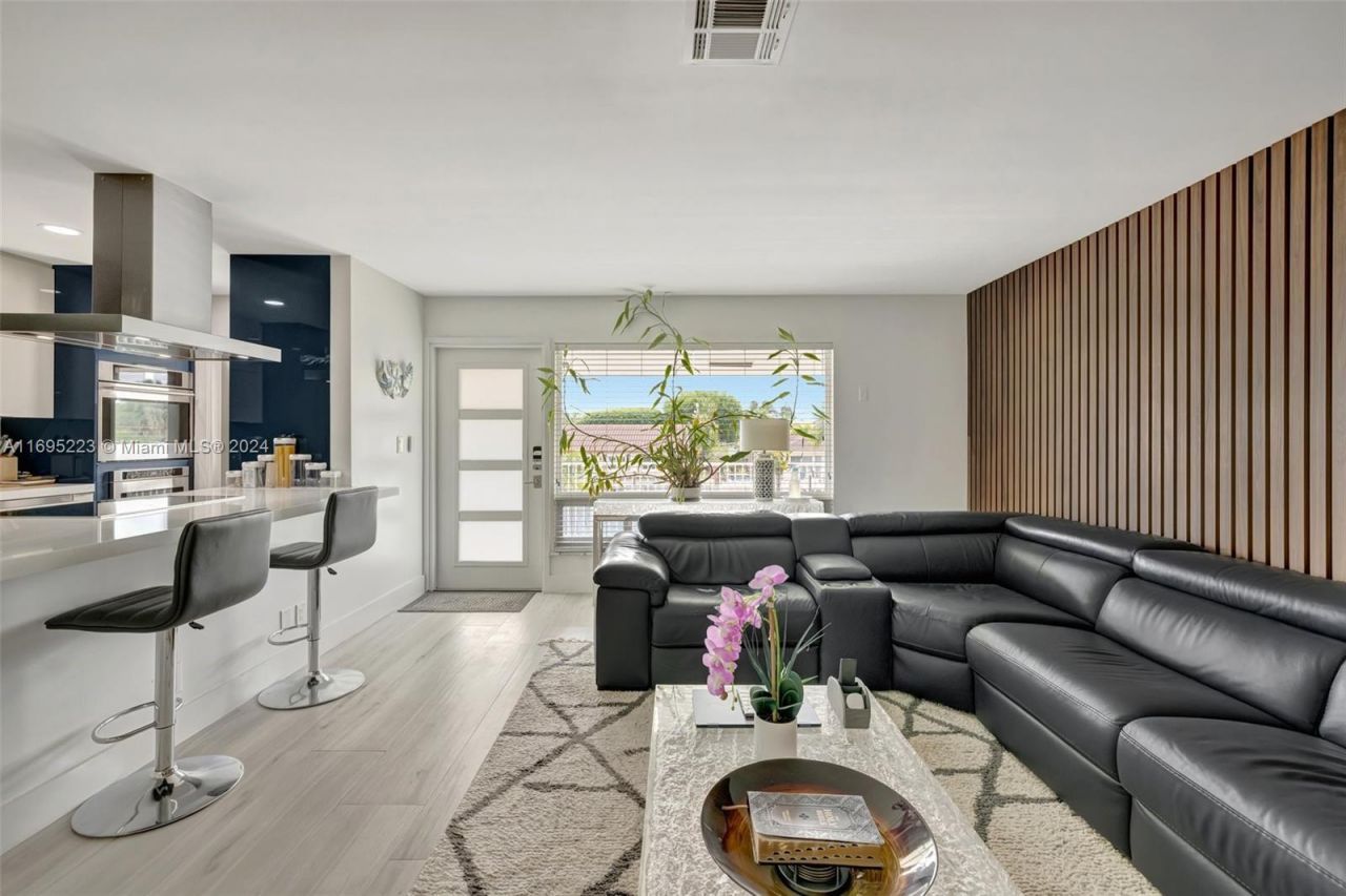 2866 NE 30th St, Unit 19, Fort Lauderdale, FL 33306 Photo