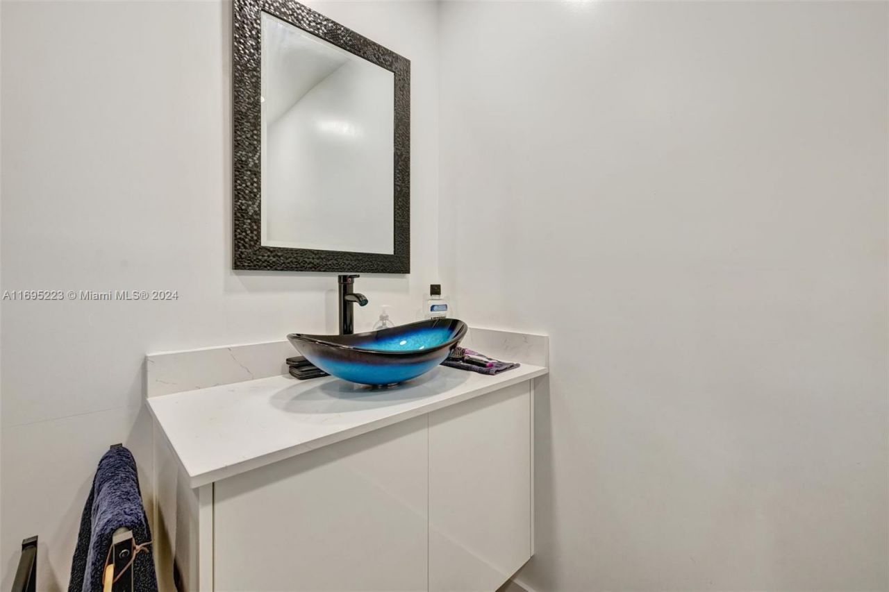 2866 NE 30th St, Unit 19, Fort Lauderdale, FL 33306 Photo