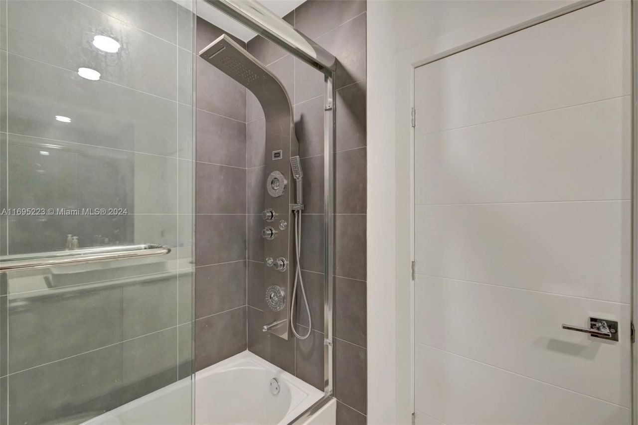 2866 NE 30th St, Unit 19, Fort Lauderdale, FL 33306 Photo