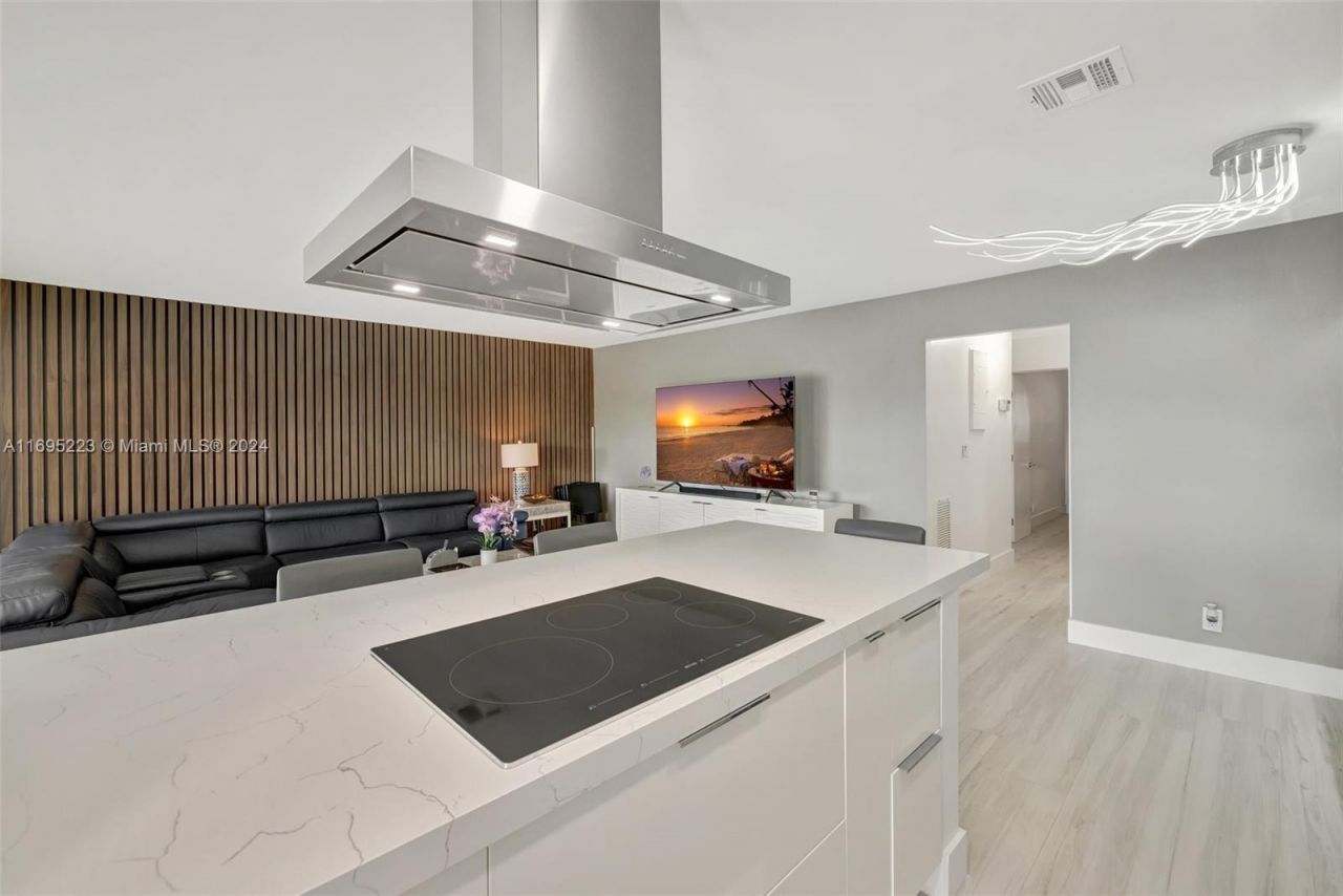 2866 NE 30th St, Unit 19, Fort Lauderdale, FL 33306 Photo