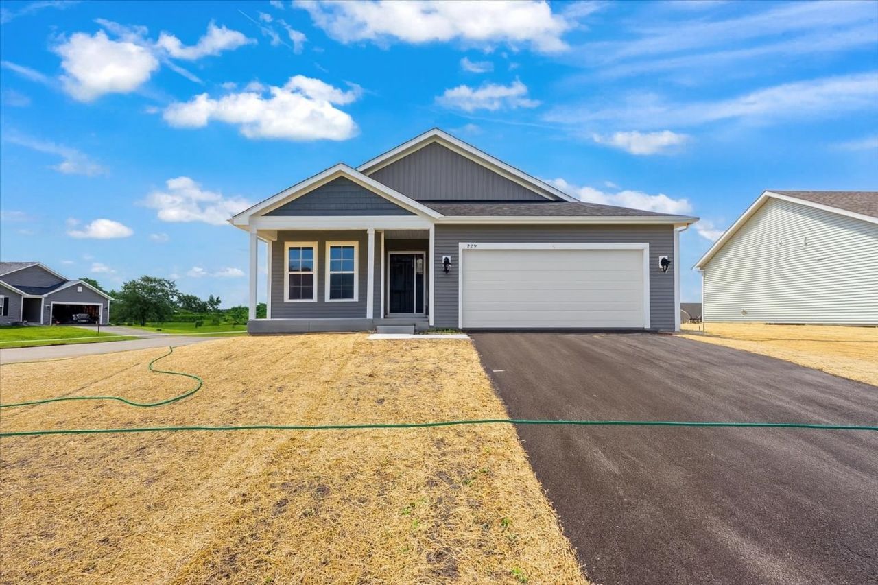 202 Cress Creek Trail, POPLAR GROVE, IL 61065