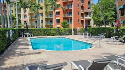 1610 Presidential Way, Unit B-207, West Palm Beach, FL 33401 Photo