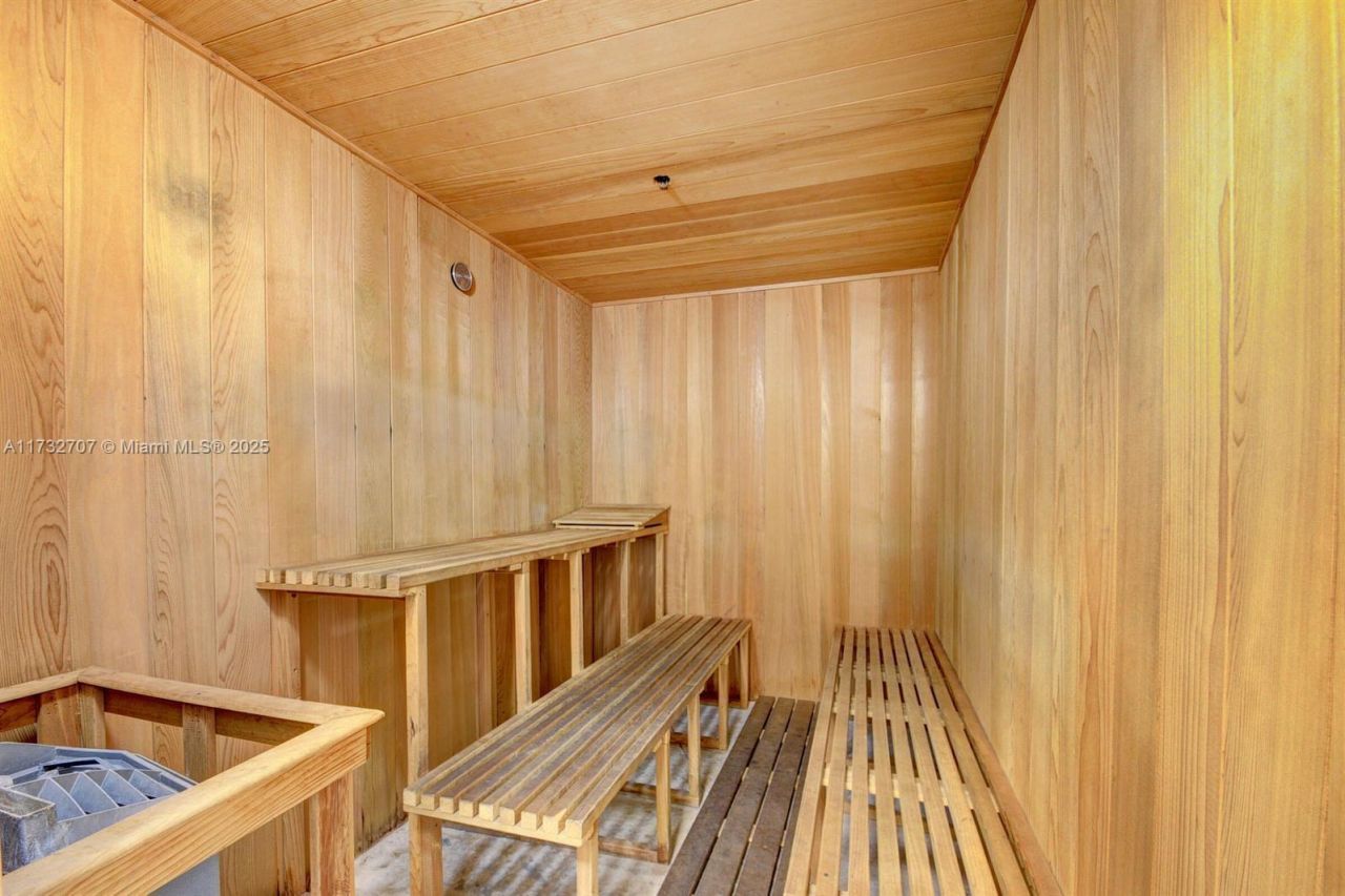 1610 Presidential Way, Unit B-207, West Palm Beach, FL 33401 Photo