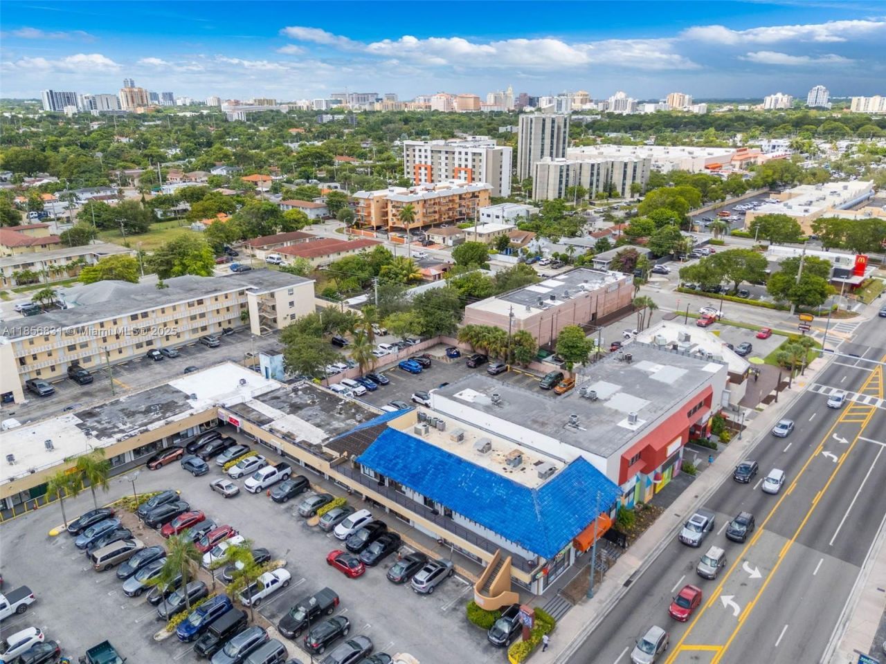 2742 SW 8th St, Miami, FL 33135 Photo