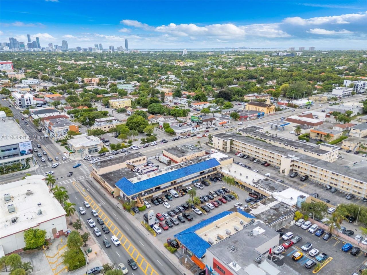 2742 SW 8th St, Miami, FL 33135 Photo