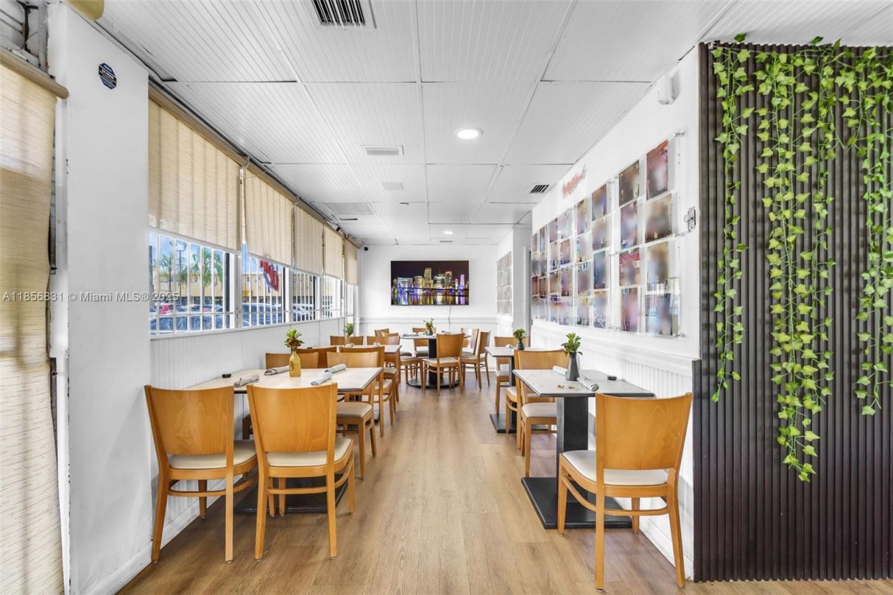 2742 SW 8th St, Miami, FL 33135 Photo