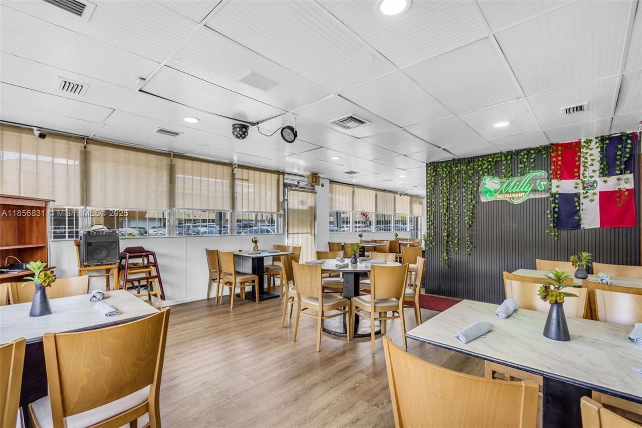 2742 SW 8th St, Miami, FL 33135 Photo