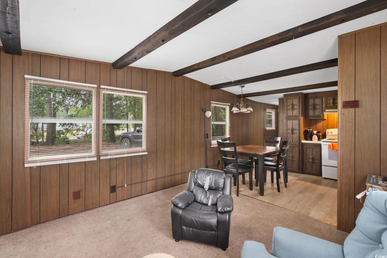 3025 Shalimar Dr. Photo 9