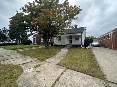 12055 Prest Street, Detroit, MI 48227