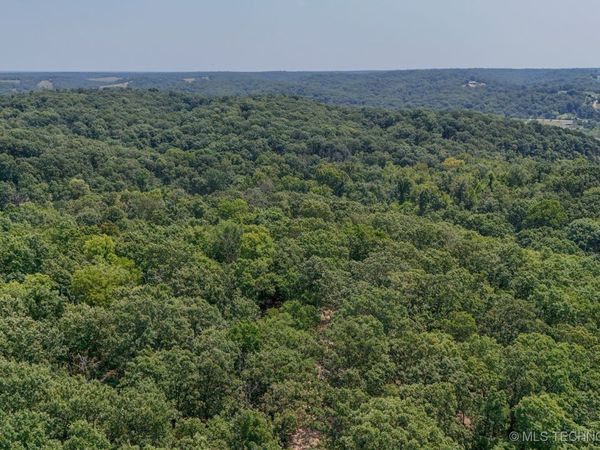 180 E Wyandotte Road, Wyandotte, OK 74370