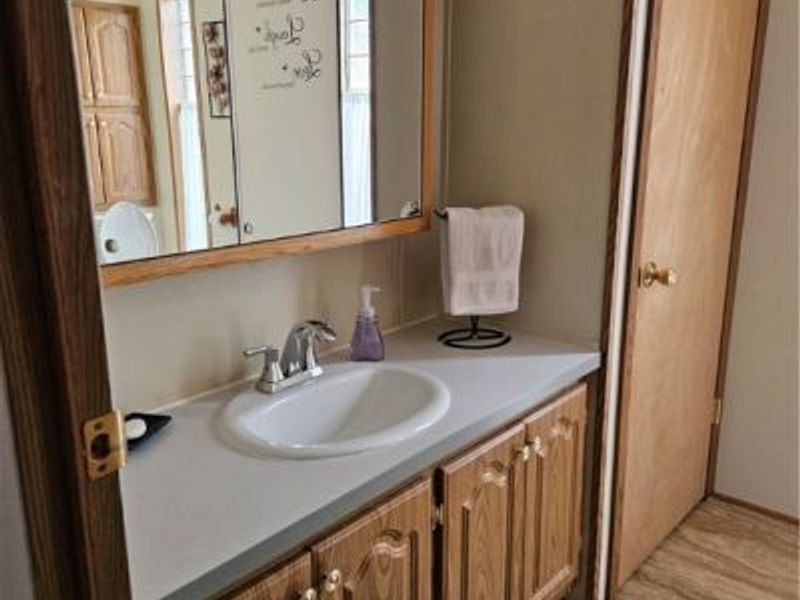 203 E Street SW, Navarre, OH 44662 Photo 10