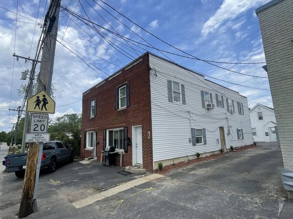 140 N West Street, Crown Point, IN 46307