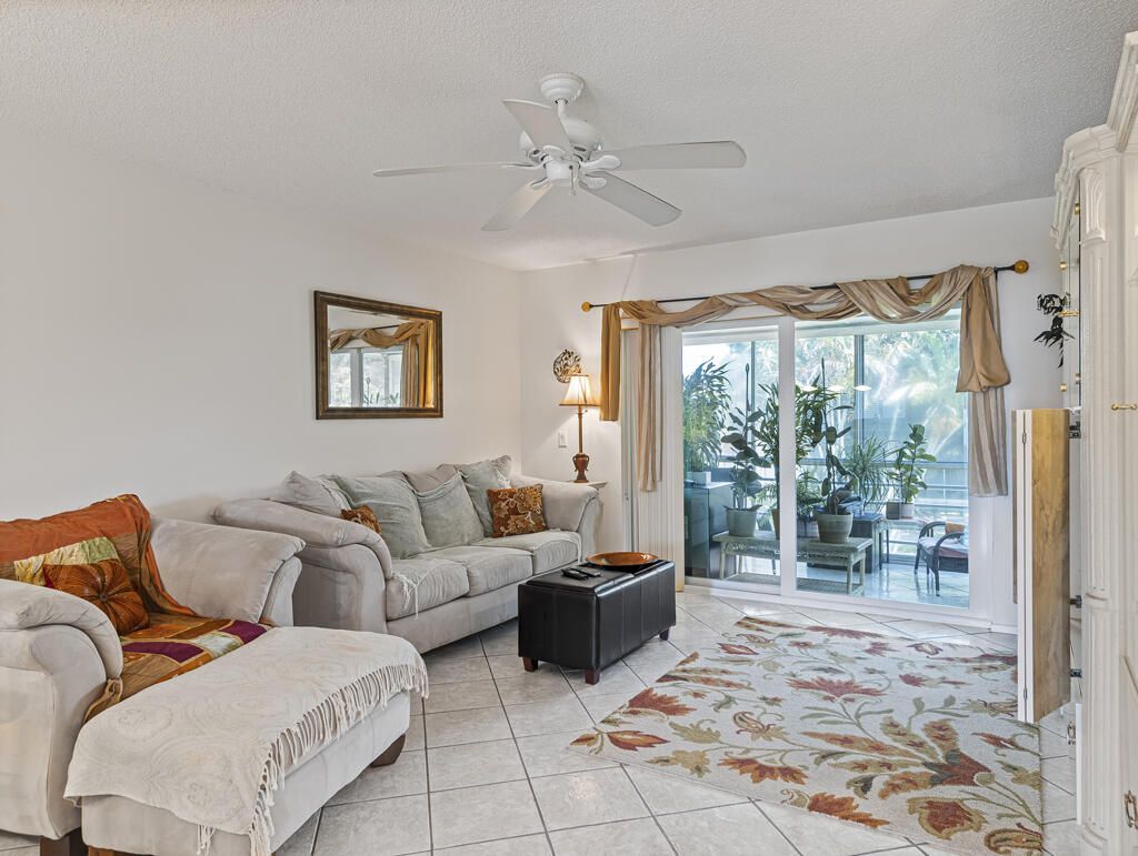 12022 Greenway Drive N, Unit 204, Royal Palm Beach, FL 33411 Photo