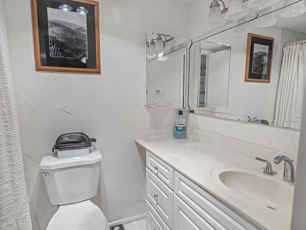 12022 Greenway Drive W, Unit 204, Royal Palm Beach, FL 33411 Photo