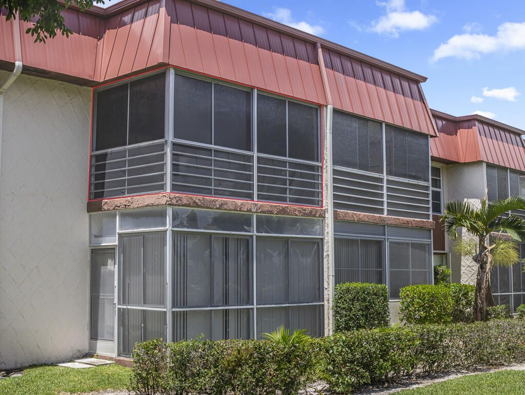 12022 Greenway Drive N, Unit 204, Royal Palm Beach, FL 33411 Photo