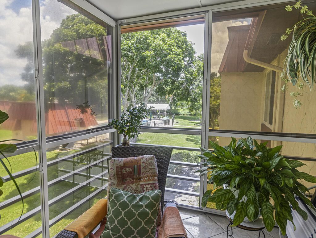 12022 Greenway Drive W, Unit 204, Royal Palm Beach, FL 33411 Photo