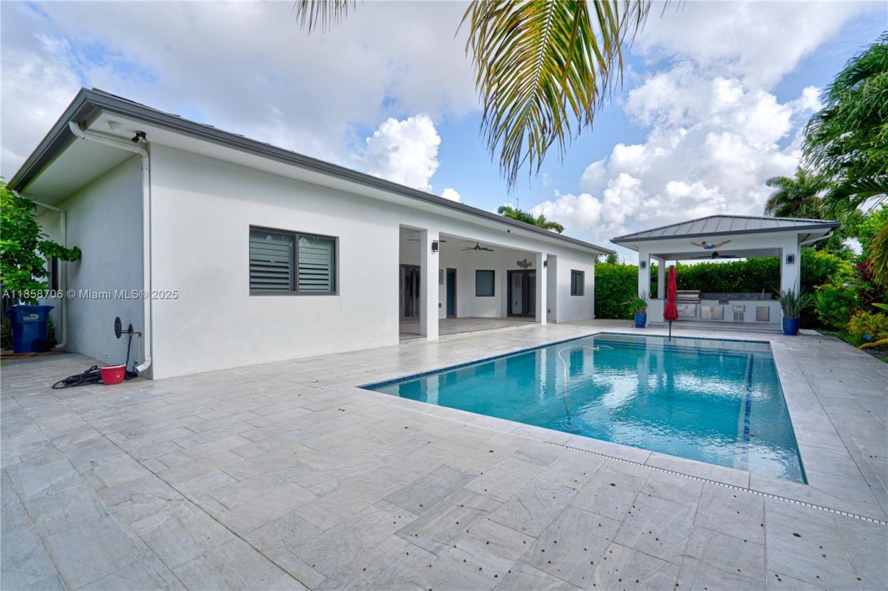 2521 SW 105th Ave, Miami, FL 33165 Photo