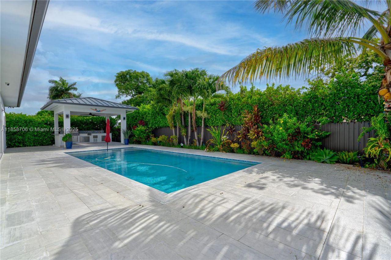 2521 SW 105th Ave, Miami, FL 33165 Photo