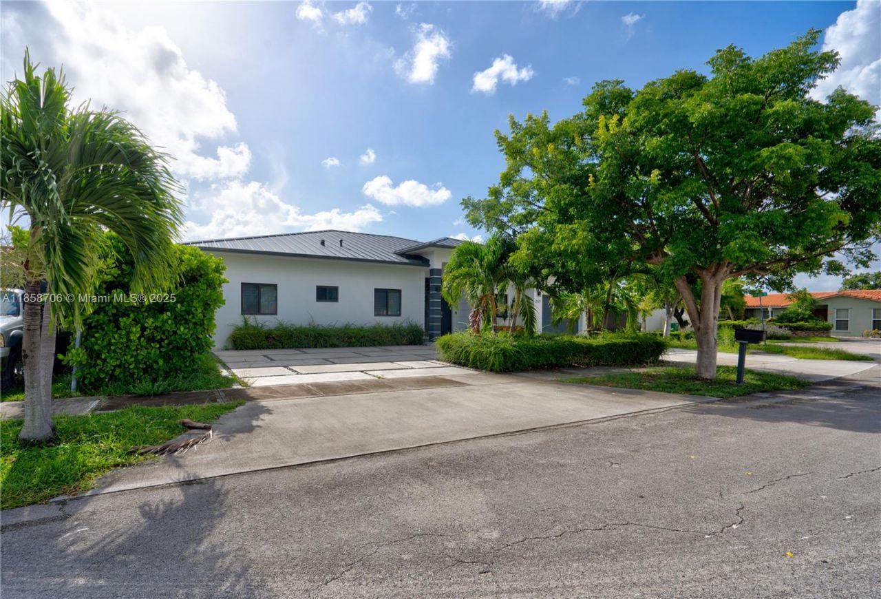 2521 SW 105th Ave, Miami, FL 33165 Photo