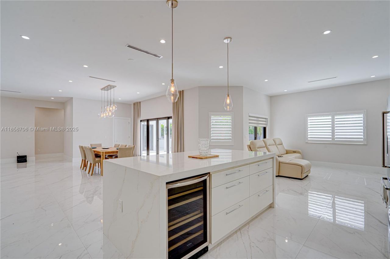 2521 SW 105th Ave, Miami, FL 33165 Photo