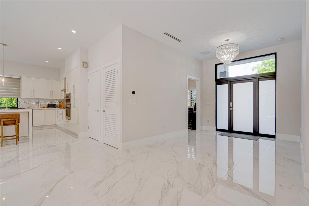 2521 SW 105th Ave, Miami, FL 33165 Photo