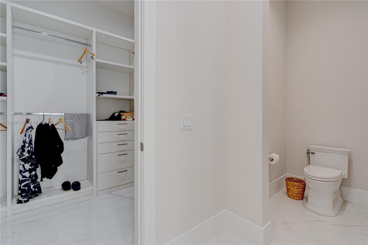 2521 SW 105th Ave, Miami, FL 33165 Photo