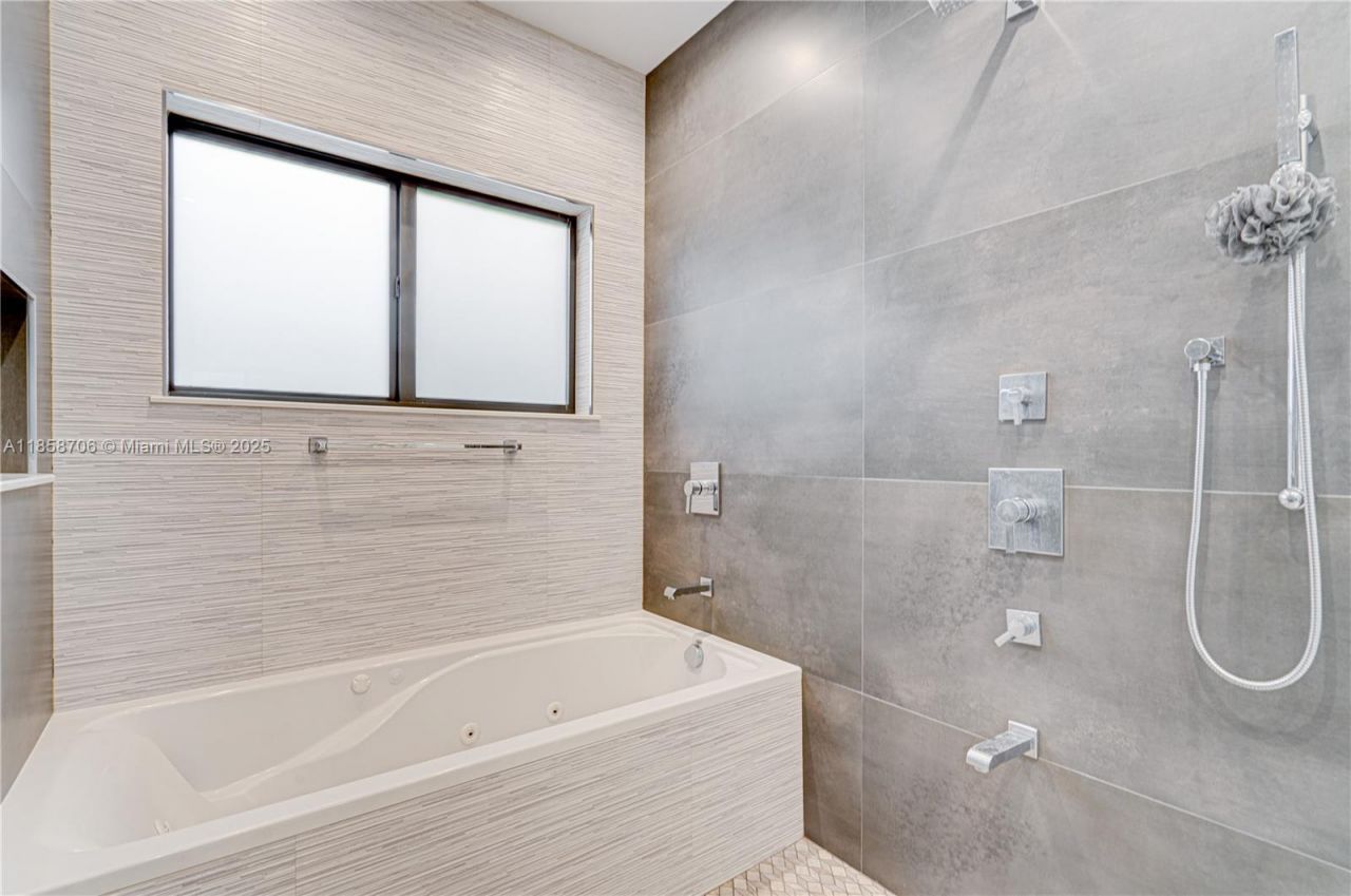 2521 SW 105th Ave, Miami, FL 33165 Photo