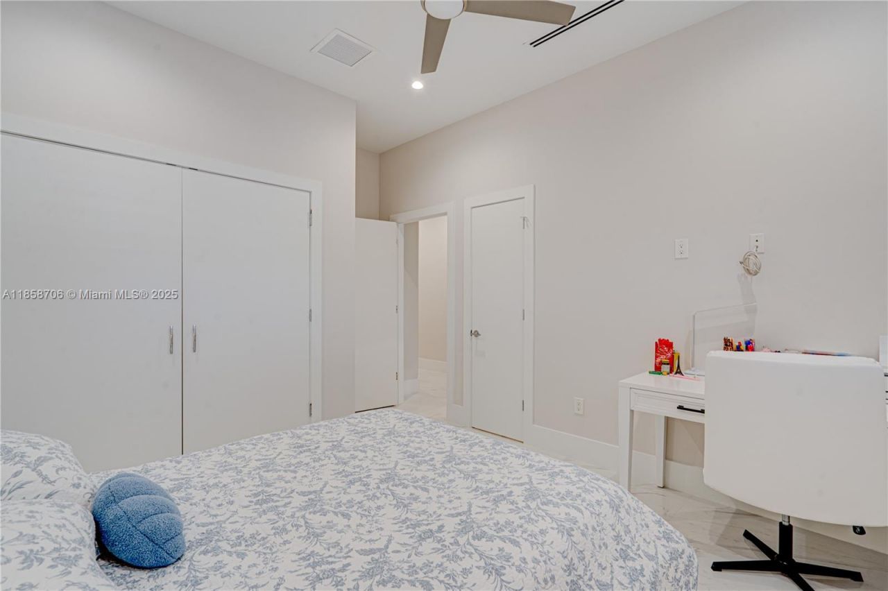 2521 SW 105th Ave, Miami, FL 33165 Photo