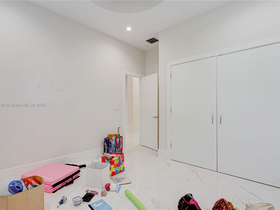 Property Image 76