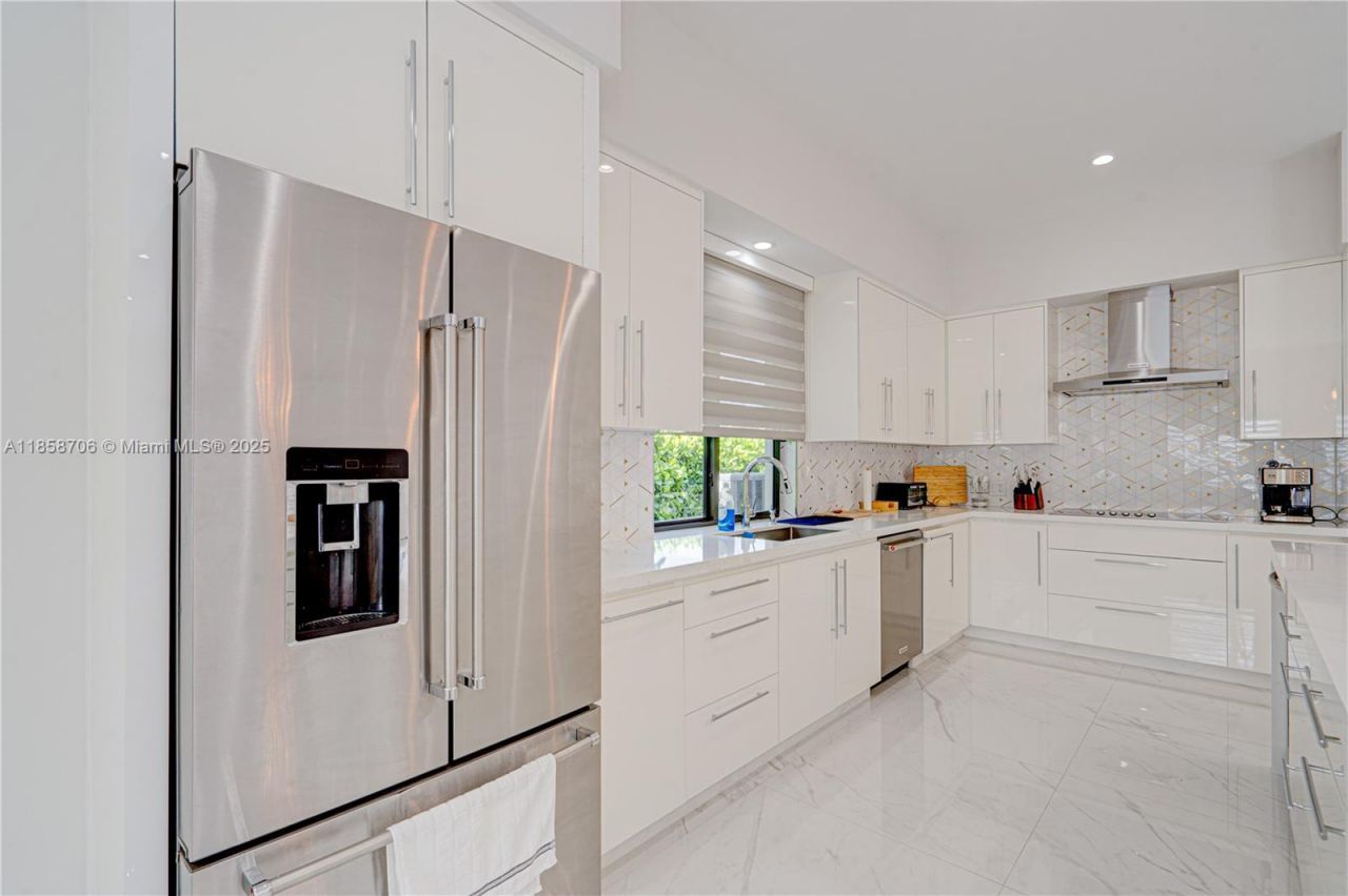 2521 SW 105th Ave, Miami, FL 33165 Photo