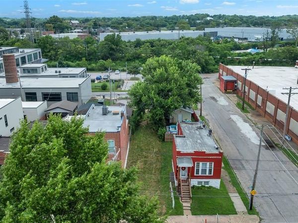 4368 Hunt Avenue, St Louis, MO 63110