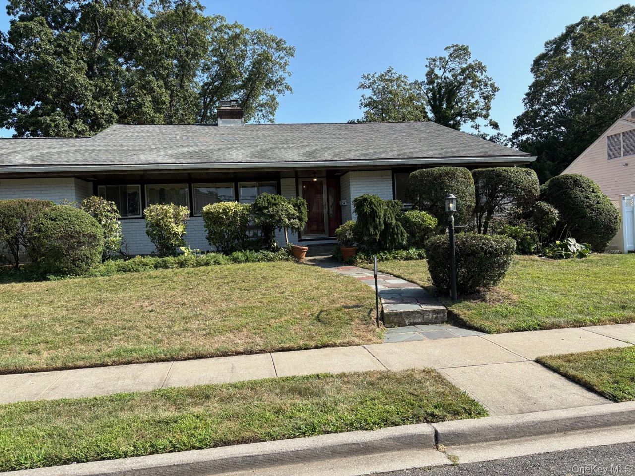 1 Willowbrook Lane Freeport, NY 11520