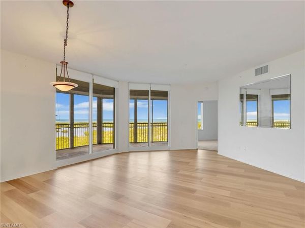 1001 Arbor Lake DR, Unit 902, NAPLES, FL 34110